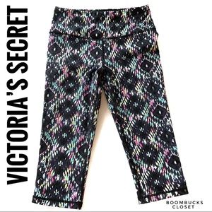 Victoria’s Secret Knockout Multicolor  Crop Leggings Green, Pink, Yellow Ikat